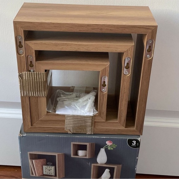 Wall Cube Set / Floating Wall Shelf Cubes - 3 Piece - Picture 8 of 10